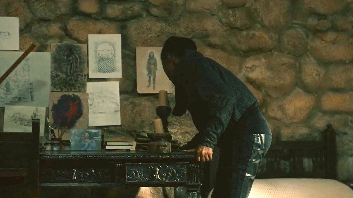 There are drawings in Shannon's room pinned to the wall. Was Shannon an artist? What do you think? I just noticed this detail and now I feel somehow connected to her.

#WarriorNun #SaveWarriorNun
