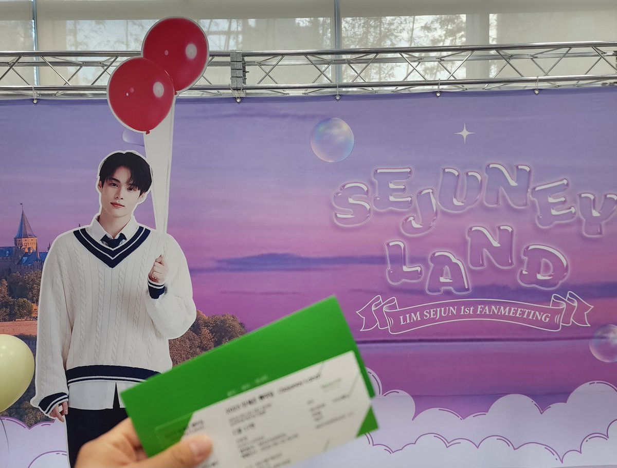 925_hs's tweet photo. 세주니랜드 즐길 준비완🥰

#임세준 #Sejuney_Land #세주니랜드레스코드 #우리가_자유롭게_빛날_이곳_세주니랜드 https://t.co/NW8QXbGs8t