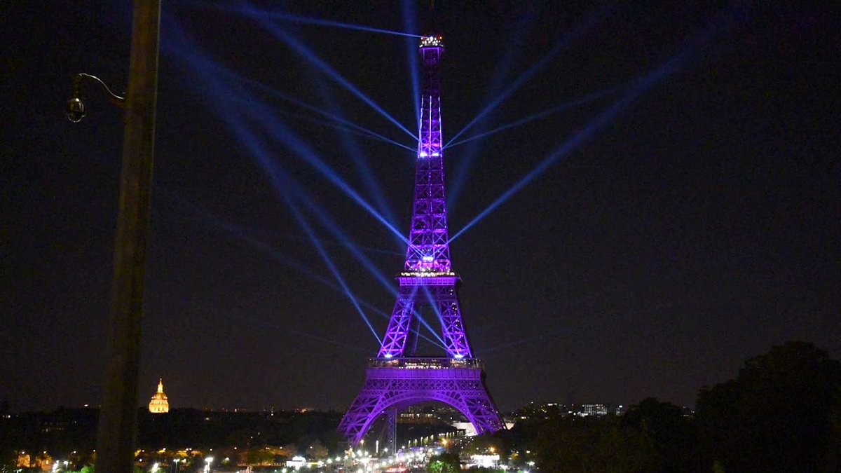 'et la dame de fer en violet' 
OUI OUI OUI !!! 🤗
En plus, la couleur violette est possible, la preuve en image 
@Paris @Anne_Hidalgo @David_LePabic @annesouyris 
#NoMoreTCA