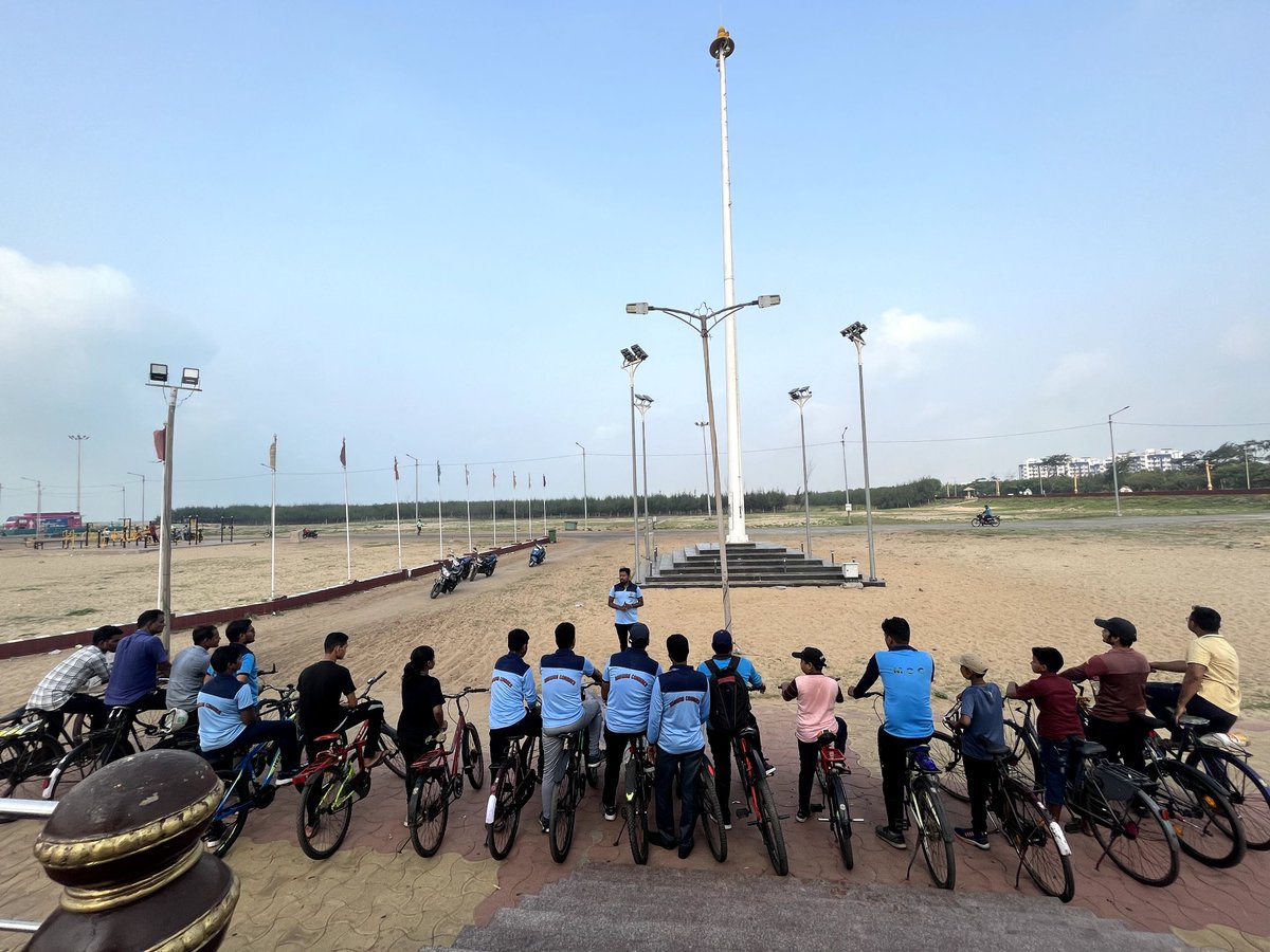 SrMohanty987's tweet photo. On this #WorldBicycleDay, I joined hands with Team @AahwanCombines to spread the message loud and clear: Cycling is not just a hobby, it's a solution.
Let's reduce pollution, stay fit, and create a healthier planet together. 🌿🚴‍♂️🌍 #CyclingForEnvironment
@DharitriLive1
@UNinIndia https://t.co/1Qs2GfChFK