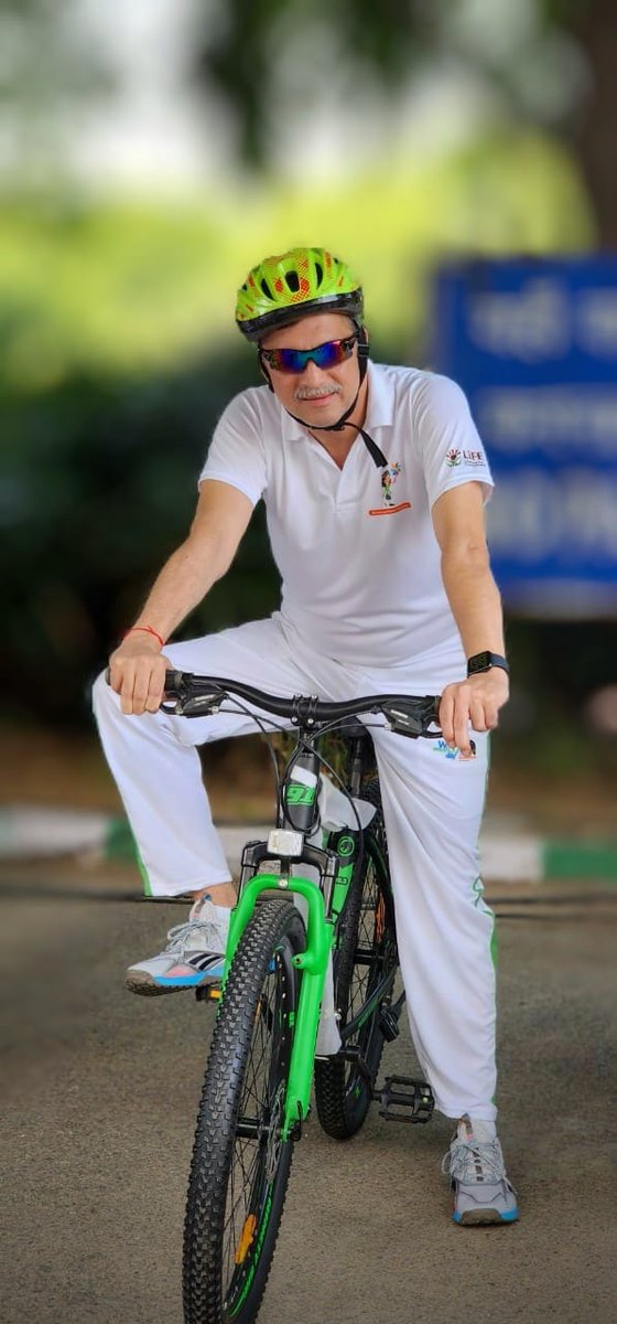 ChairmanIOCL's tweet photo. The bicycle embodies simplicity, health, balance, and a greener life! Celebrated World Bicycle Day at #IndianOilcylothon with oil & gas fraternity for  reinvigorating both mind and body. A reiteration of our commitment for fostering a sustainable & greener future.

Happy #WorldBicycleDay2023!