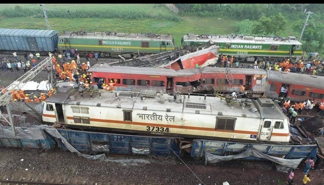 Heart goes out to family and people 😭 
Omg ! So horrifying .
#TrainMishap