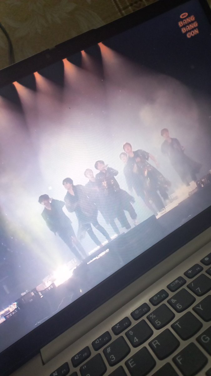 Army18131's tweet photo. LOS AMO 💜 

#BangBangCon2023 #BTSFesta2023 https://t.co/QpjU5LuXlh