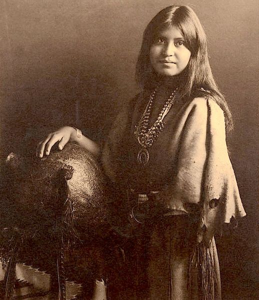 Kee-yah'-ta-di aka Loti aka Lotta Atsye. Laguna Pueblo, New Mexico. ca. 1904 - 1907. Photo by Carl Moon. Source - Huntingon Digital Library.