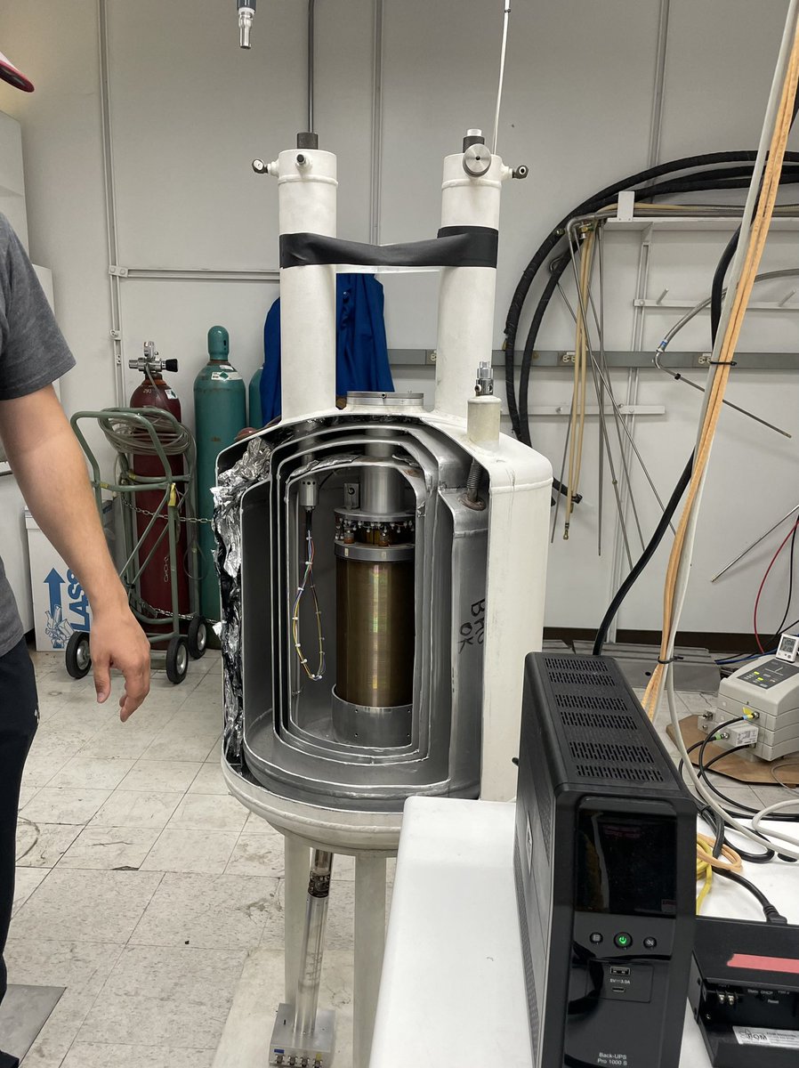 CoteMahee's tweet image. Quick tour of Berkeley’s University NMR facility