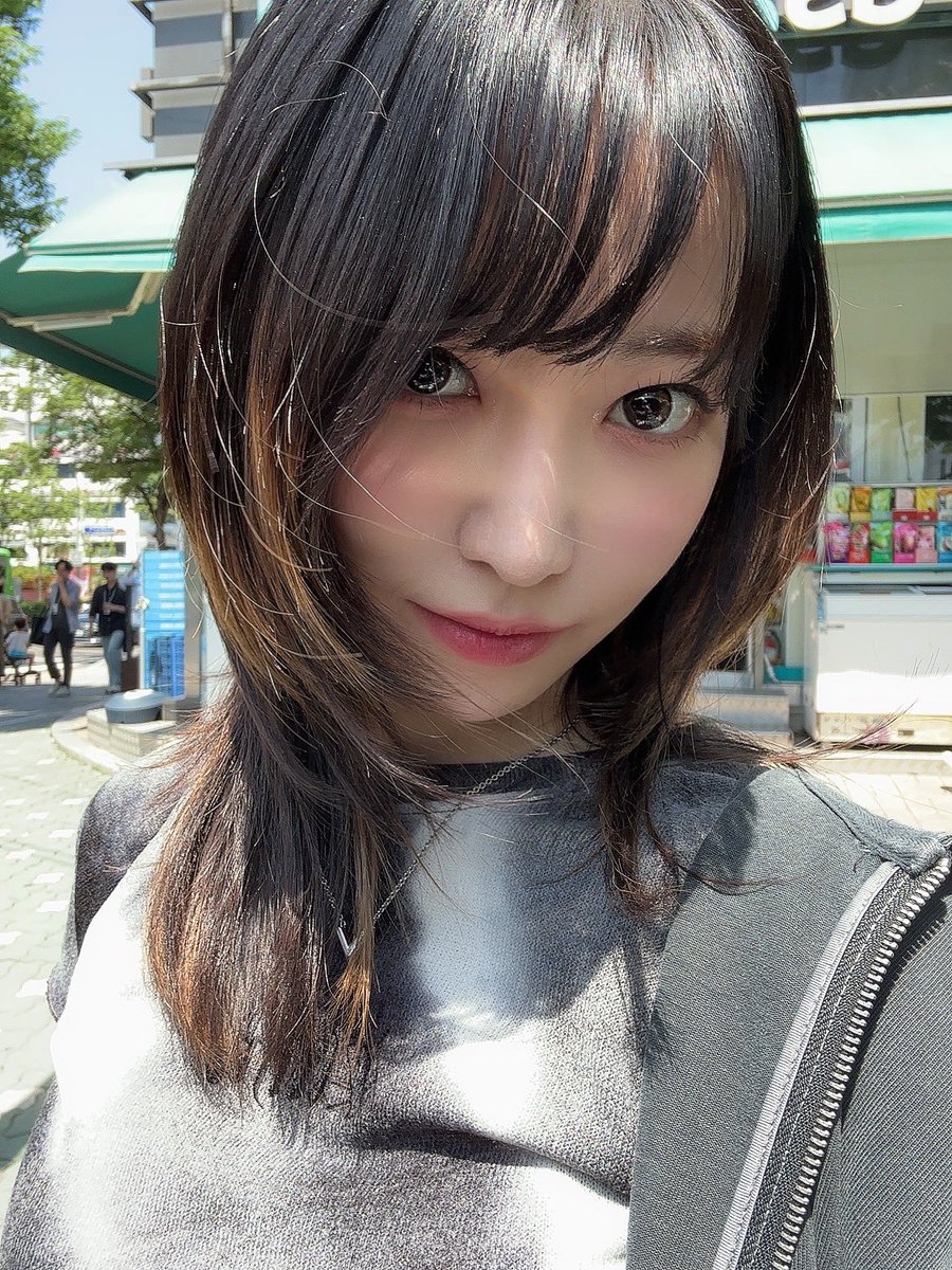 hourkkura's tweet photo. 230603 Sakura Weverse update 
#사쿠라 #SAKURA #宮脇咲良 #ックラ #LE_SSERAFIM #르세라핌 https://t.co/zuybZsCbTw