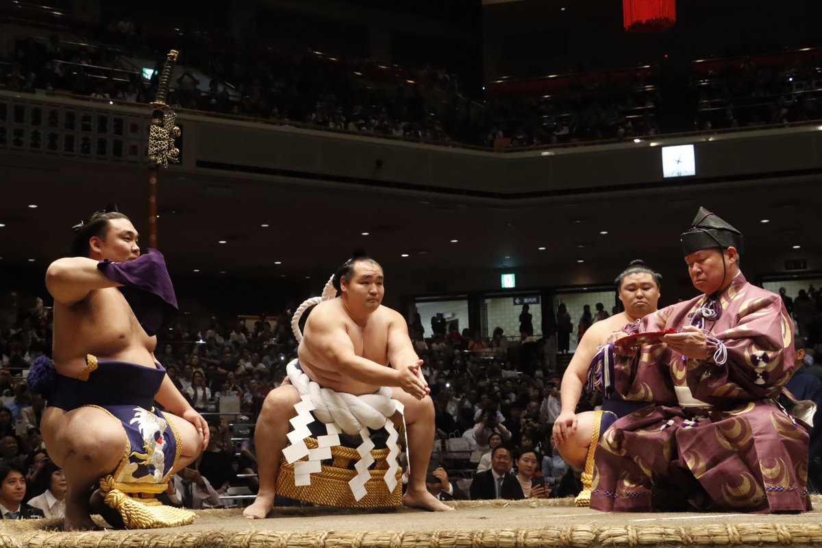 【超貴重】日本相撲協会より寄贈　雲竜型横綱 超貴重】日本相撲協会より寄贈 雲竜型横綱