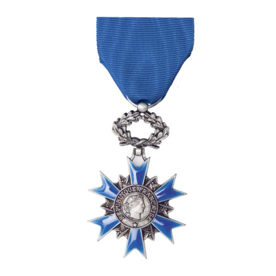 POMPIERS - Ça décale ! 🔥 📟 🚒 🇫🇷 (@allole18) on Twitter photo Félicitations aux 28 sapeurs-pompiers promus ou nommés dans l'ordre national du mérite !
<a href="/BourbakiSP/">Bourbaki_pompiers</a>
legifrance.gouv.fr/jorf/id/JORFTE… Félicitations aux 28 sapeurs-pompiers promus ou nommés dans l'ordre national du mérite !
<a href="/BourbakiSP/">Bourbaki_pompiers</a>
legifrance.gouv.fr/jorf/id/JORFTE…