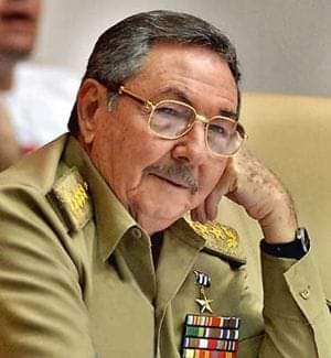 InesMChapman's tweet photo. En este 3 de junio, enviamos las más cordiales y respetuosas felicitaciones al General de Ejército Raúl Castro.Gracias por su ejemplo, entrega y dedicación; seguiremos trabajando con amor por la patria sagrada,construyendo el futuro. #UnidadYVictoria #CubaViveyVence ❤️🇨🇺 https://t.co/L3LZ5K6Tvz
