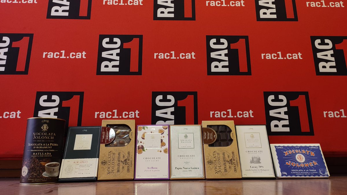 🍫Arriba el moment dolç del dia. Toca posar en joc un lot de Xocolata Jolonch de <a href="/TorronsVicens/">Torrons Vicens</a>! 

➡️Estigueu tots a punt per seguir-nos a través de Twitter i fer un RT d'aquesta piulada. Molta sort! 🍀 #ChampionsRAC1 

📻rac1.cat/directe