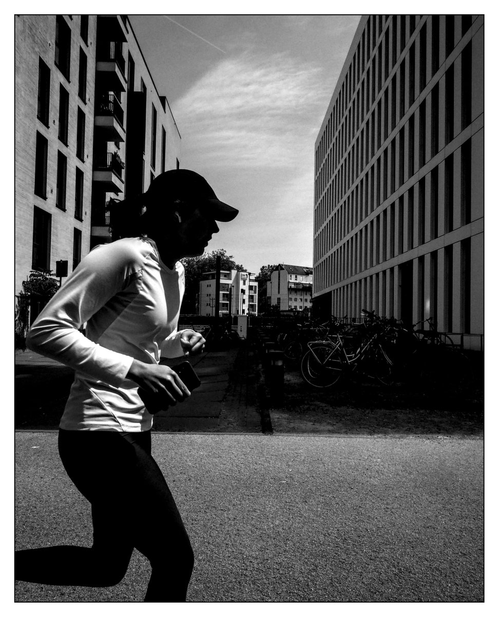 #streetphotography 
#bnw 
#running 
#peoplephotography