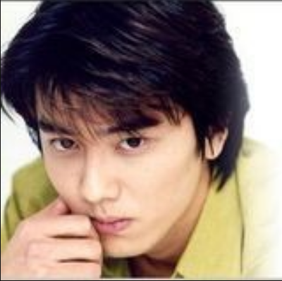 luckyonepearl's tweet photo. @Negranegroide1 Yes, handsome indeed. He's suited to play Minoru's dad because he kinda resembles actor #HirokiIijima(Minoru) (right pic)
#ๅ็ฐ้พไบ #RyujiHarada #OurDiningTableEP9 #BokuraNoShokutakuEP9 #OurDiningTableEP10 #BokuraNoShokutakuEP10 #ๅใใฎ้ฃๅ #OurDiningTable #BokuraNoShokutaku https://t.co/0b1ZXo7OEt