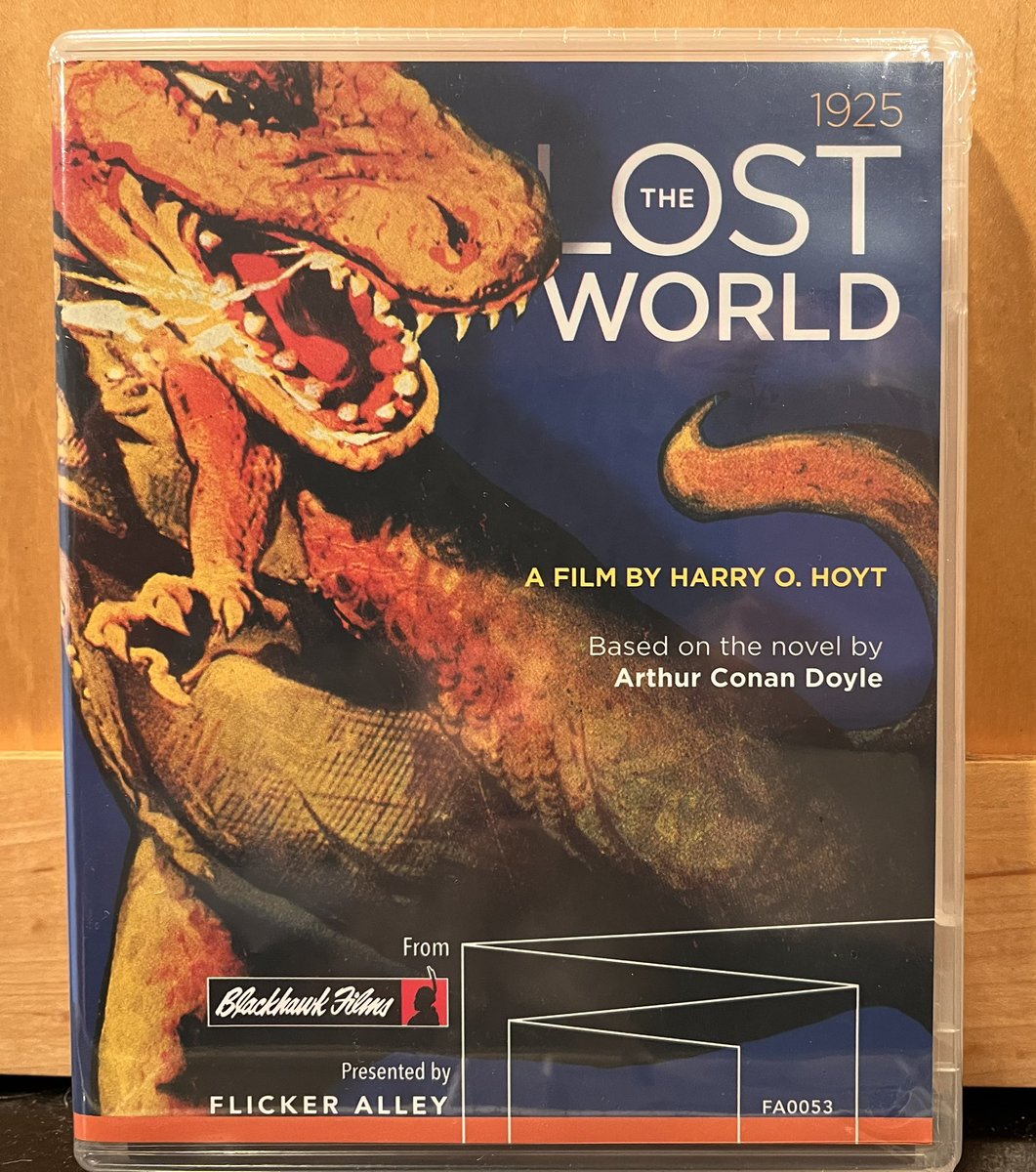 At long last, I finally add the original 1925 classic, The Lost World to the blu ray collection.  In addition it comes with the short film, The Ghost of Slumber Mountain, which was T-Rex’s film debut. #thelostworld #dinosaur #dinosaurs #恐竜 #ロスト・ワールド