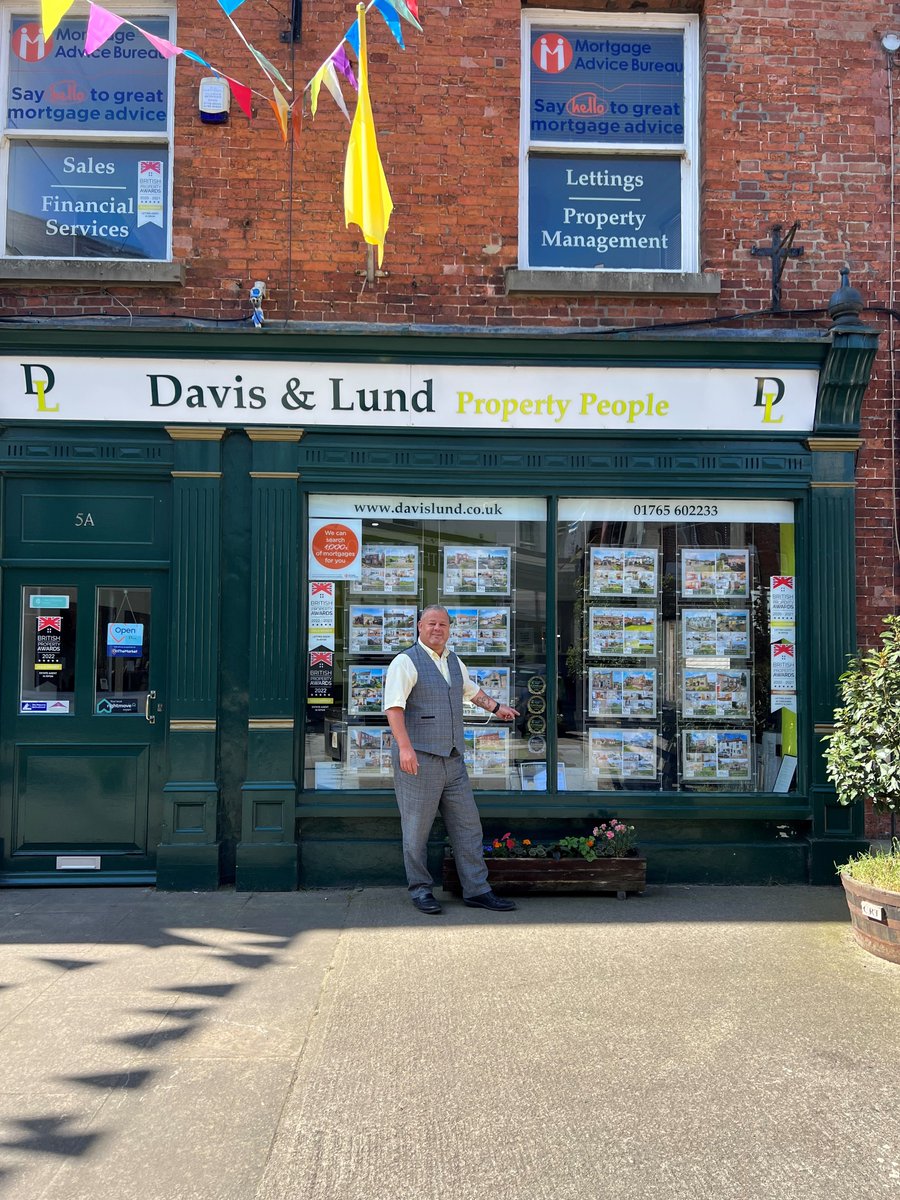 Discover the epitome of timeless elegance and unparalleled craftsmanship at Davis &amp; Lund. 💯

#RealEstate #PropertyForSale