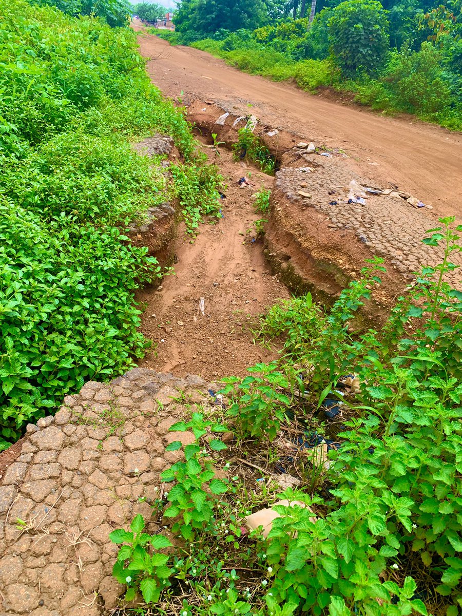 odedeletemilad2's tweet photo. Residents, Motorists Lament Bad Roads in Ife-Odan
-Call for Osun State Government  intervention.

*Osun Community, Ife-Odan Residents, Motorist Express Worry Over Bad Roads* 

https://t.co/u0sIg98liB https://t.co/LalWYcKpqW