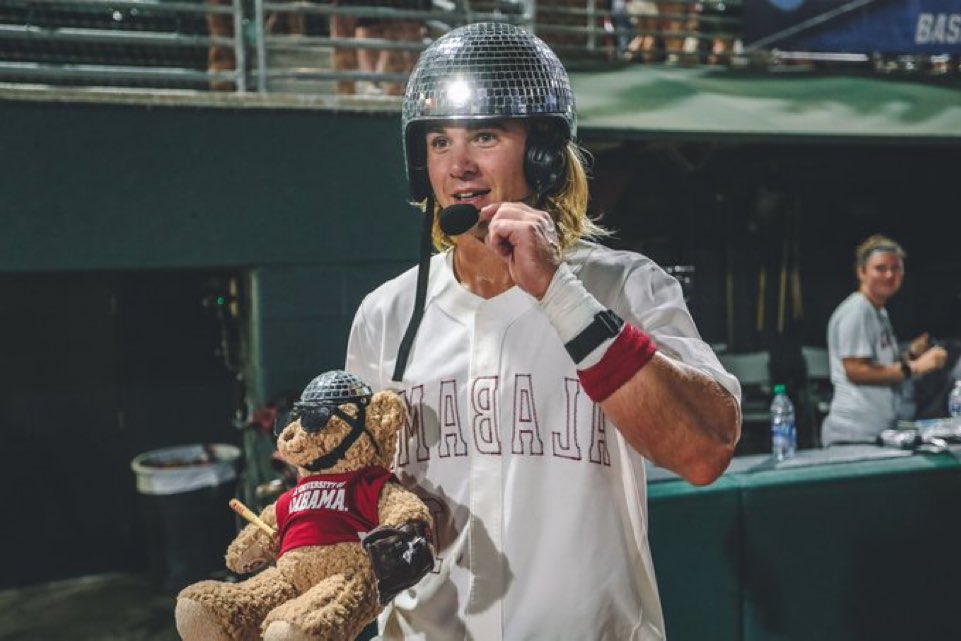 I know this is inside out… However this is the coolest Bama baseball Uni i’ve ever seen.