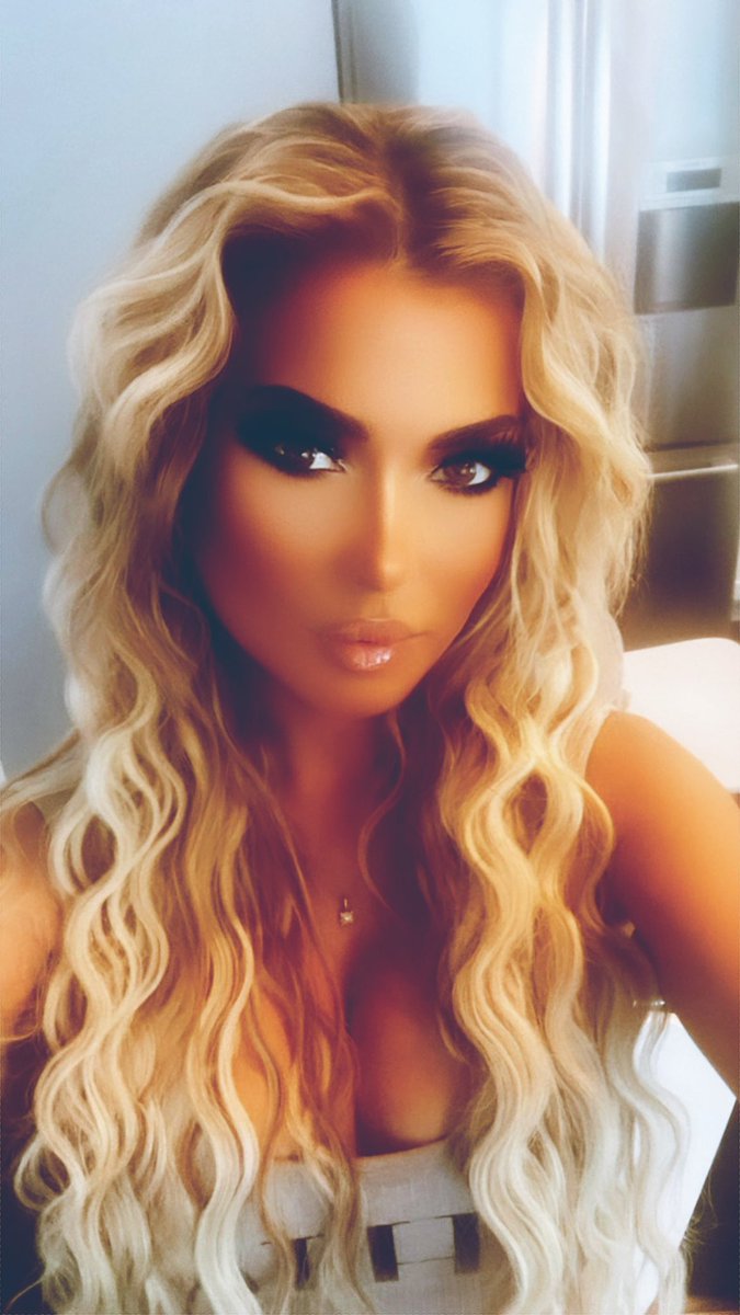 Alana Luv tweet media