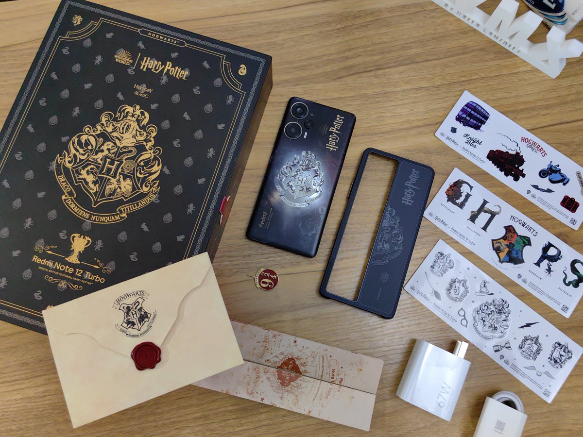 bollogonz's tweet photo. Redmi Note 12 Turbo Edición especial Harry Potter #rvmx #redminote12turboharrypotter https://t.co/Pk3QQmV9Cl