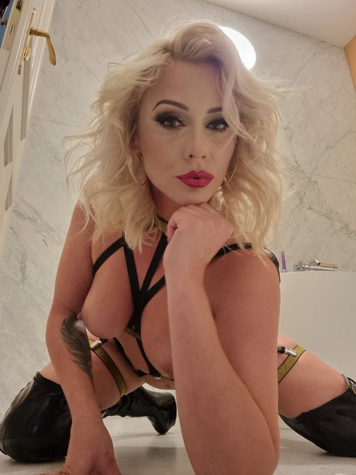 🇬🇧 SLUTTY SATURDAY IN LONDON! 🇬🇧 BRITTANY BARDOT &amp; TABITHA POISON 🔥"ROCK YOUR COCK"🔥 TOUR! 2-on-1! TWO<a href="/tag/analqueen"class="tags"><span>#analqueen</span></a><a href="/tag/milfpornstar"class="tags"><span>#milfpornstar</span></a><a href="/tag/legalpornstar"class="tags"><span>#legalpornstar</span></a><a href="/tag/prol"class="tags"><span>#prol</span></a>
