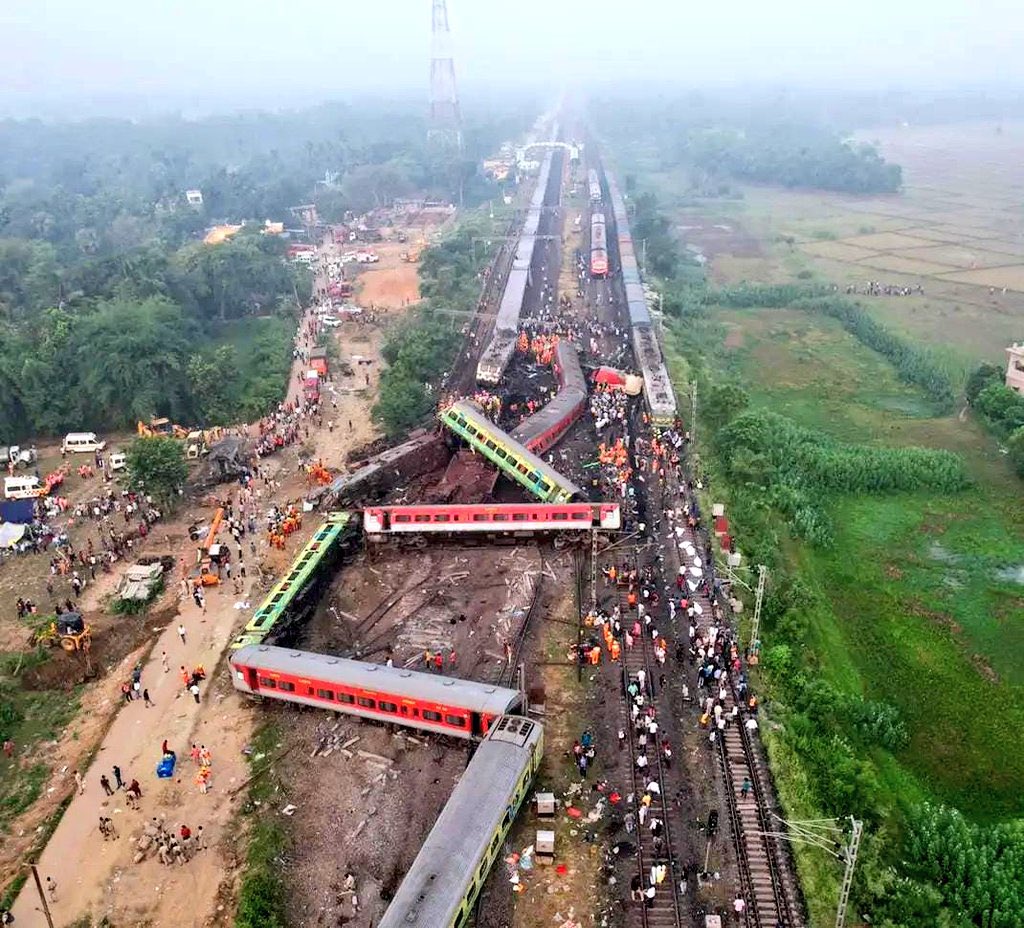 So sad and heart wrenching train accident in Odisha, India 💔, Prayers for India 🇮🇳  & Indians family

Dear beloved Indians 🇮🇳, Pakistan 🇵🇰 Pakistanis 🇵🇰 are equal participants in your sorrow. 

#TrainAccident | #India | #TrainMishap | #Odisha