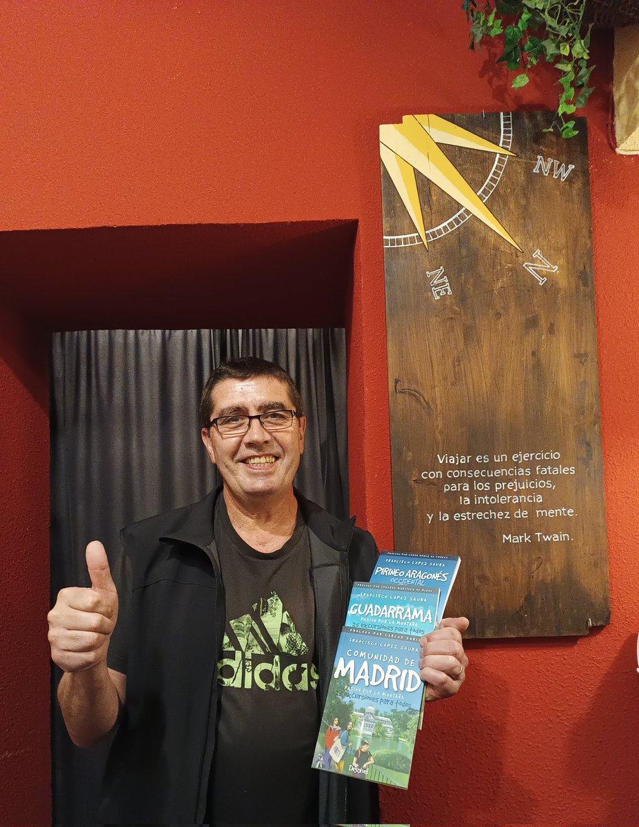 Sin ánimo de ser un paliza, vuelvo a recordaros que el domingo 4 estaré firmando ejemplares de mis libros en la feria del Retiro de 11 a 14 en la caseta de Desnivel num 160. No os hacéis una idea de la emoción que me supone sentir la feria como autor, es un sueño.