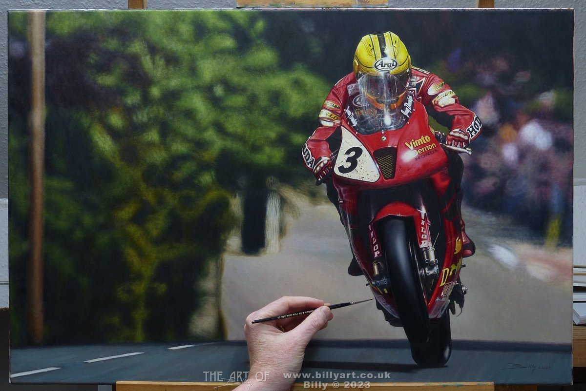 Here’s to Race Day 1 for the 2023 @ttracesofficial and all the best to all who set off down Bray Hill & Over Ago’s Leap 🇮🇲🏁🏆

My Joey Dunlop ‘King of the Mountain’ oil painting is now complete & drying - what a joy to have worked on this art 🖌🎨😊

Full timelapse soon 🎬🎞🎥