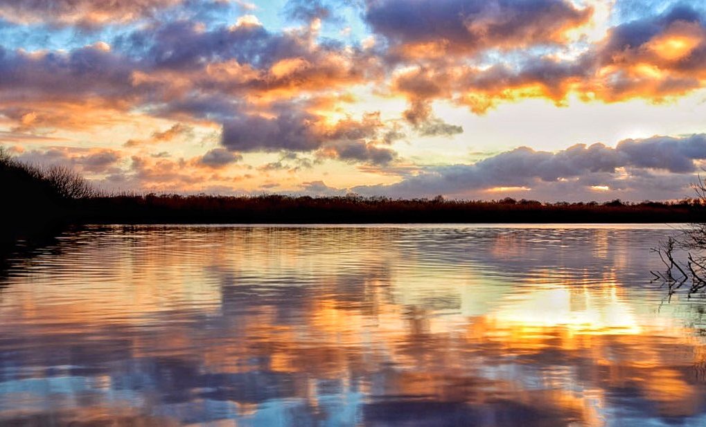 WLH1972's tweet photo. GM! The #weekend is here. 
Please share your sky reflection #photos!
#landscape #TwitterNatureCommunity https://t.co/g7i54cYjSW
