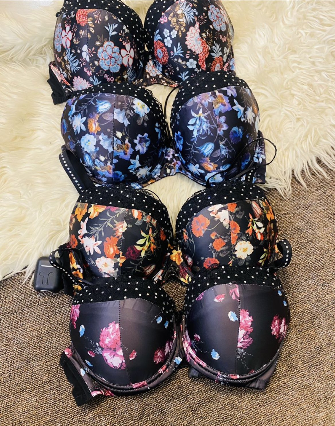 ZEINAB Habibti🤍 زينب‎ on X: Every boobs deserve a befitting BRA 🥰 Double  padded push-up harness BRA 💙  Size:34D,34DD,34E,36D,36DD,36E,38C,38D,38DD,40D,40DD,40F,40G,42D,42DD,42F,42G  Price:N8,500 Available as seen Please retweet Wholesale available