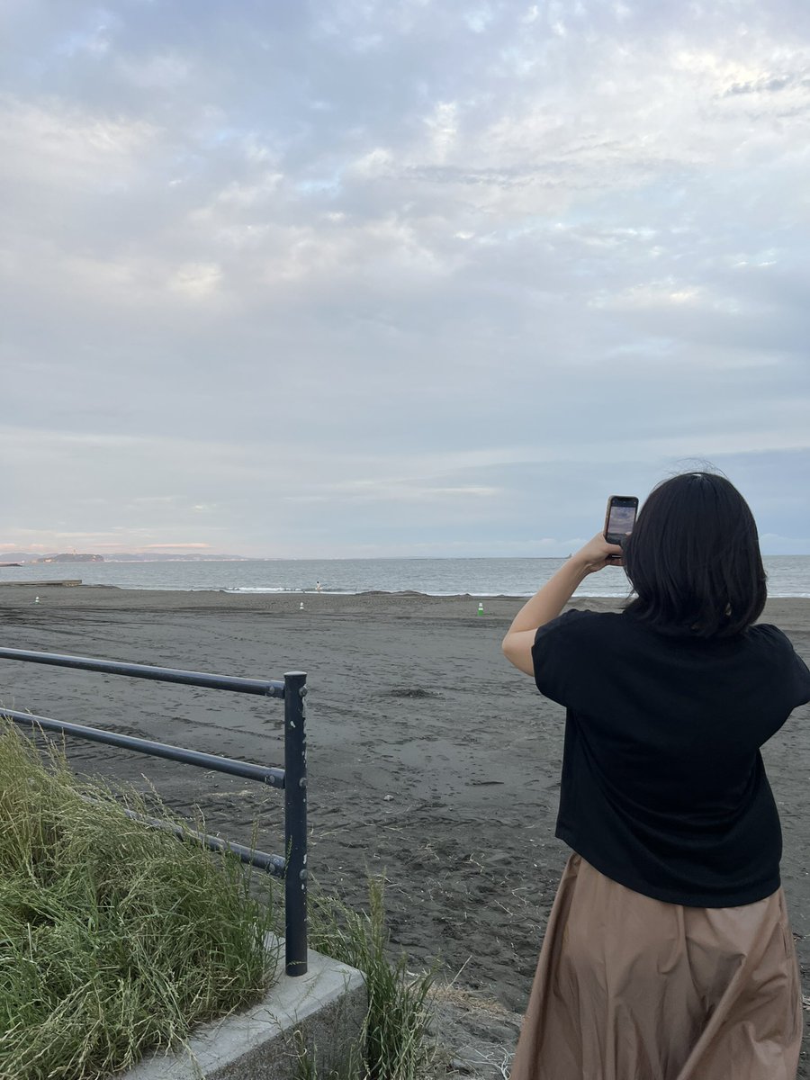 #ノマド家 に住んでまだ1週間も経っていませんが、楽しすぎて長期滞在することに決めました🥰🌸（2ヶ月住む予定をたぶん冬までにするって言ったら、チームメンバーに驚かれましたw）

毎日一緒に映画観たり、作業したり、お酒飲んだり、良い人ばっかりで本当に楽しい毎日です😊✨