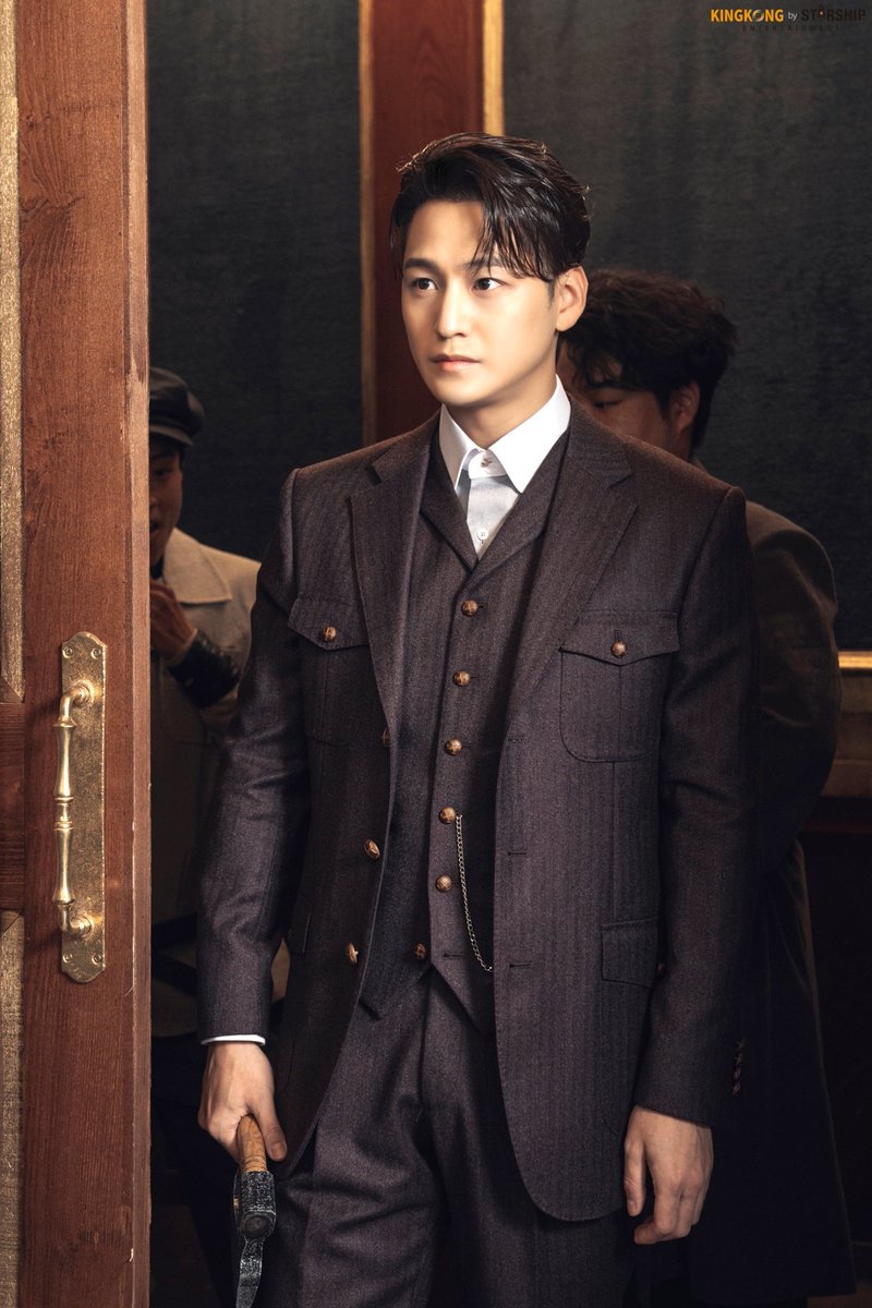 kimbumarchive's tweet photo. #KimBum #KimBeom #김범 #taleoftheninetaled1938 #구미호뎐1938 https://t.co/2wwPeEODtW