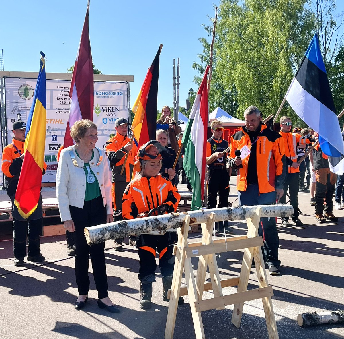 This year Norway hosts the European championship in forestry skills 🎉

🌲It shows the latest achievements in forestry techniques and skills

🌲72 competitors from 15 countries - Norway competes with two teams

🌲Official opening by the the Minister of Agriculture and Food