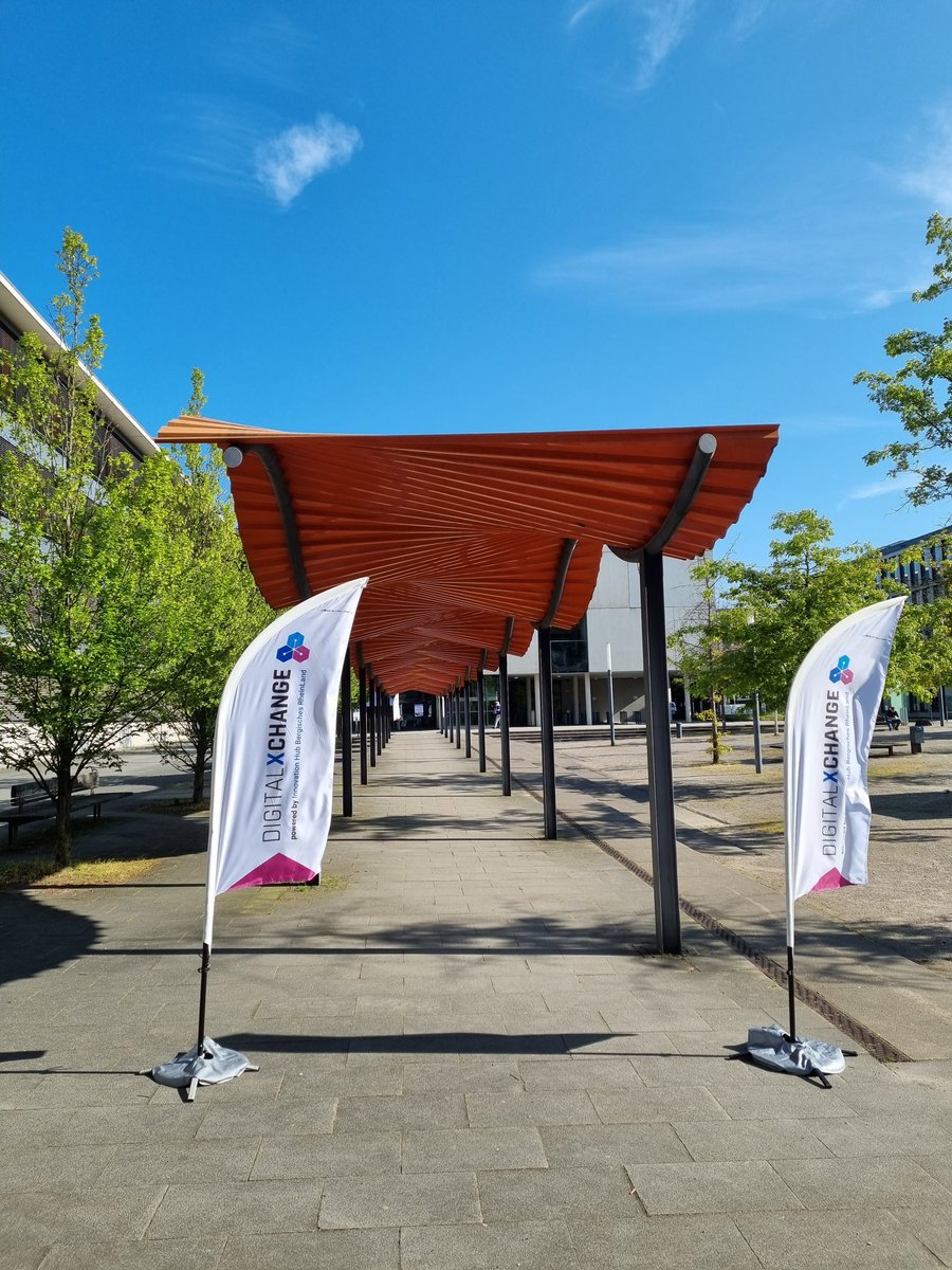 marclameriks's tweet photo. At TH Köln in Gummersbach Germany, I @AMISnl am looking forward to the DigitalXChange conference about digitization and innovation, with my colleque @Lucasjellema as speaker, and also many speakers from Opitz Consulting @OC_WIRE (our Red Expert Alliance partner company). https://t.co/i2I21mwlrA