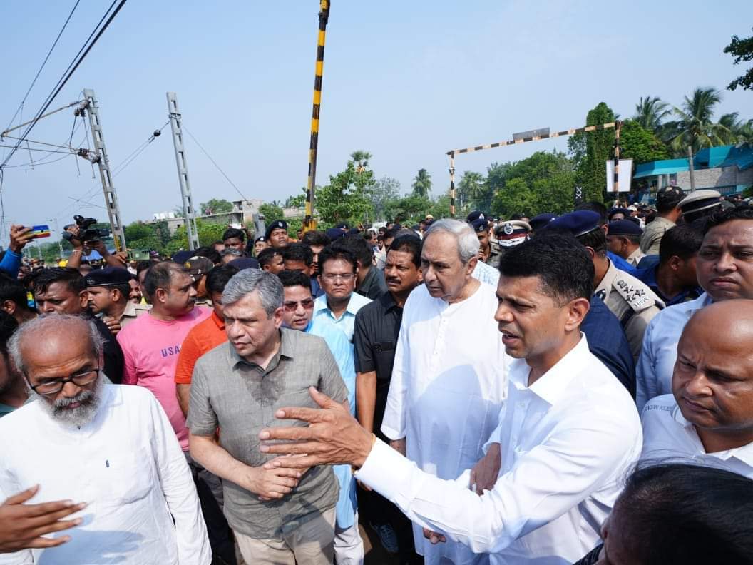 ओडिशा ट्रेन एक्सीडेंट : अब तक 280 यात्रियों की मौत की पुष्टि, जानिए साजिश या हादसे पर क्या बोले रेल मंत्री अश्विनी वैष्णव?-Odisha Train Accident: Confirmation of death of 280 passengers so far, know what Railway Minister Ashwini Vaishnav said on conspiracy or accident?