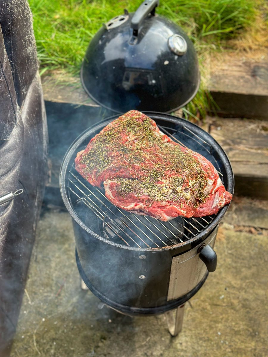 GammonBaron's tweet photo. Good morning. #BBbbq https://t.co/U7aQp0O798