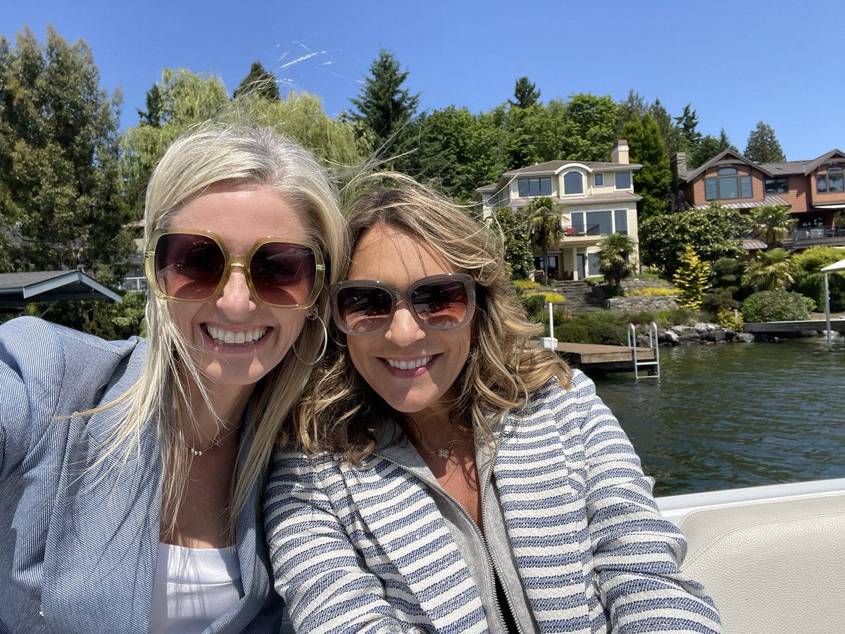 loveablelisting's tweet photo. We had so much fun on the water with @Compass broker     @KellyWeisfield 
Wait until you see the #LoveableListings she is selling!  
Check out the show: Saturdays 10am on #FOX13 + https://t.co/3RaR8IBqxK