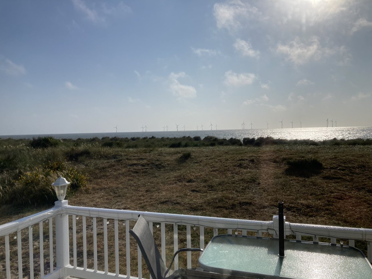 emmacook's tweet image. My view with my morning cup of tea for a few days rest ☀️☕️🥰