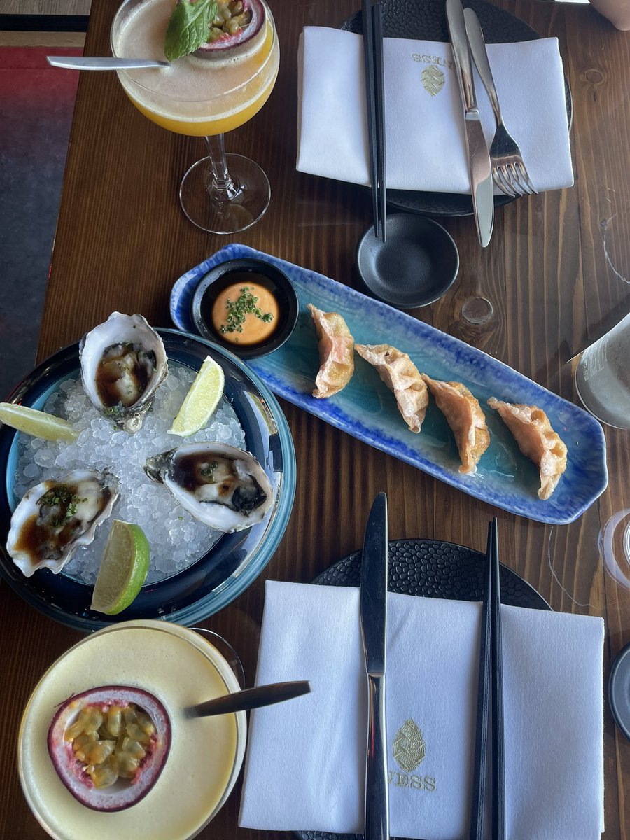 valentina8jones's tweet photo. Early birthday dinner, pay for it ugly bitch. #findom #findomslave #paypig #findommebrat https://t.co/TbtuPHk0Te