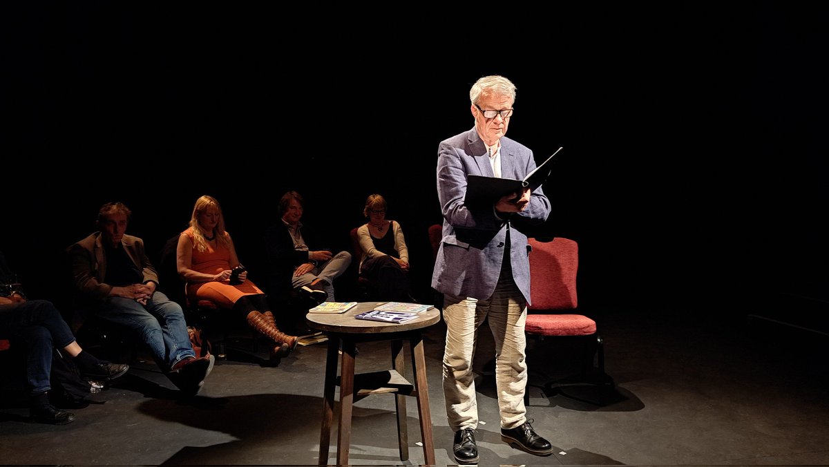 Very enjoyable evening at NVT in Brighton celebrating 40th anniversary of Frogmore Press. Many kind words said about <a href="/morphrog/">morphrog</a> and great readings. Photo is of <a href="/FrogmorePress/">The Frogmore Press</a> founder Jeremy Page reading a selection of his poems. #frogmore40th #frogmore101 <a href="/NVTBrighton/">New Venture Theatre</a>