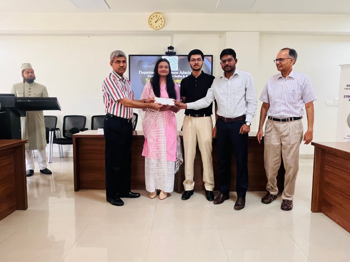fmsramu's tweet photo. Stock Idea Competition:A stock Idea Competition was held in the Department of Business Administration, AMU. Fourteen teams participated in the contest by submitting a research report on stocks of their choice followed by elevator presentations to pitch their chosen ideas. https://t.co/M1u9Xj7zWO