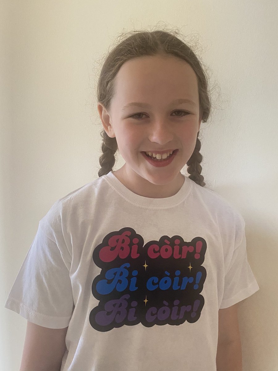 Taking some time out of teaching next year as needing a break from it. Starting a new craft business and going to be making #Gaelic t-shirts as part of it. Check out my Facebook page Magpie Makes and a share would lovely all you Gaelic people. Also any ideas welcomed for t-shirts