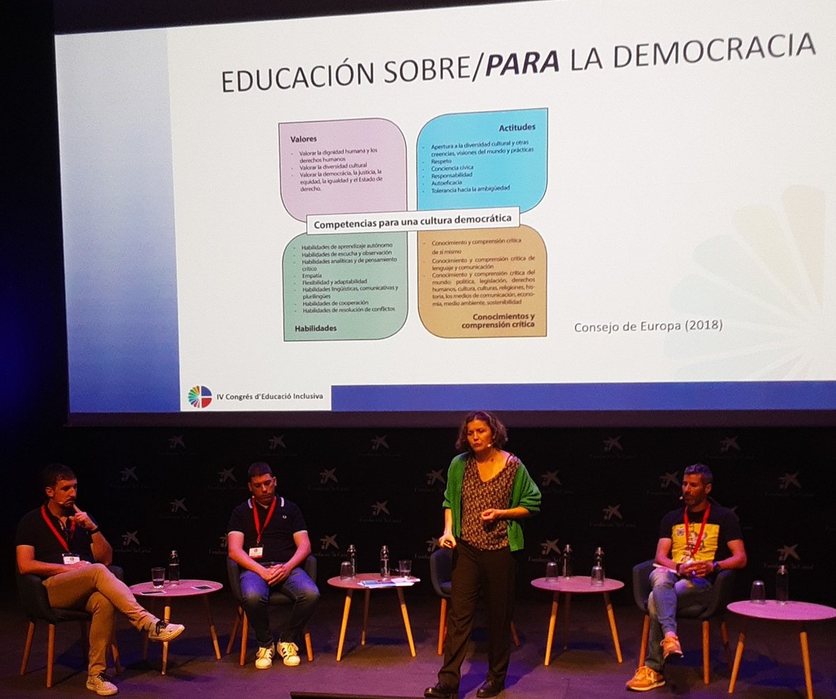 CEFIREambitINC's tweet photo. Reiniciem el #IVCongrésInclusiva, de la mà d’Edda Sant Obiols, parlant de la necessitat de crear escoles que siguen realment inclusives donant veu a l'alumnat amb experiències democràtiques, com a membres actius, participatius i en equip, també per part del professorat. https://t.co/a7nvxPt1sx