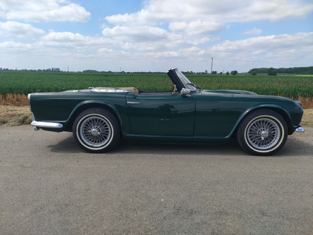 This beautiful classic TR4 has lots of subtle upgrades, including rear seats, brakes, engine and more.

Contact us here: bit.ly/3C9NJl2

#tr4 #troller #classictriumph #historiccar #classiccarsworld #classiccarphotography