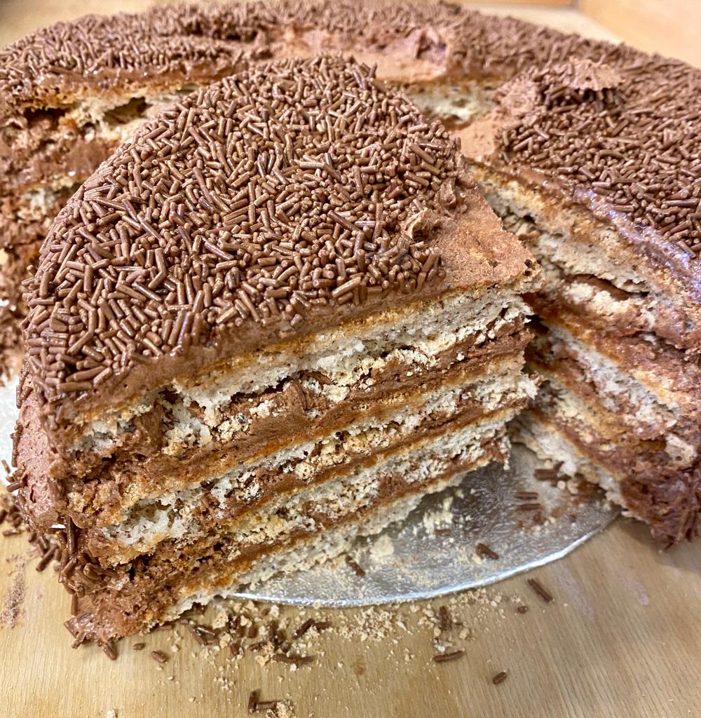 BothamsofWhitby's tweet photo. The Daddy of cakes, send a GIANT Chocolate Jap Cake this #FathersDay and make Dad's day! 😃💪
Order now ➡️ https://t.co/tLe20G3ER5
#giant #colossal #mega #enormous #bothams #whitby #giftsfordad #giant #chocolatejaponaise #chocolate #cake #number1dad https://t.co/0HBlbRQpAl