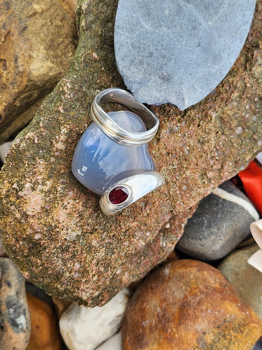 Now I am free... I am what I am
Ich bin so wie ich bin.
soy lo que soy
Je suis ce que je suis.