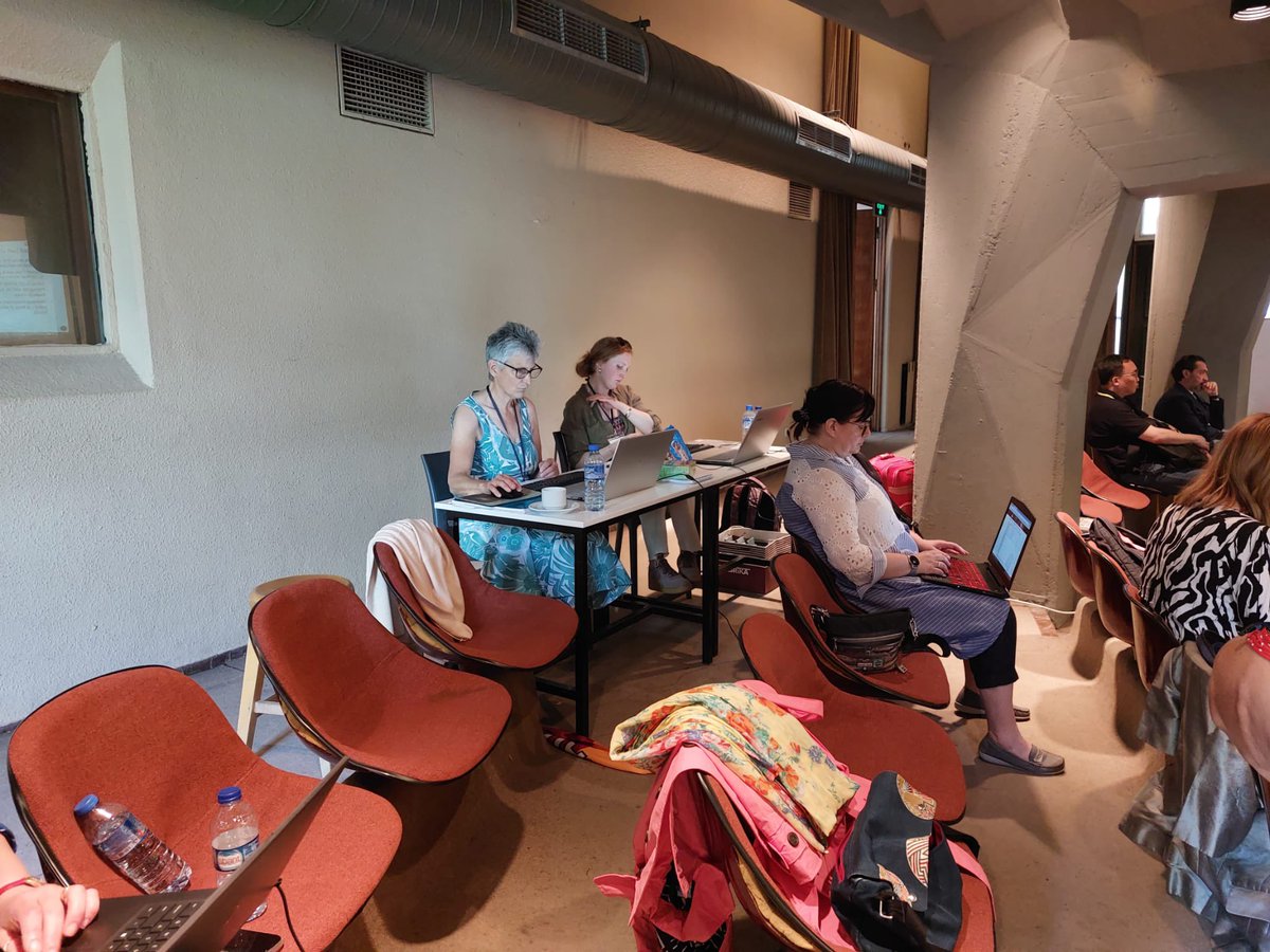 #Day3 backstage 💪

A big shoutout to the incredible backstage team at the conference. 

#EASEevents