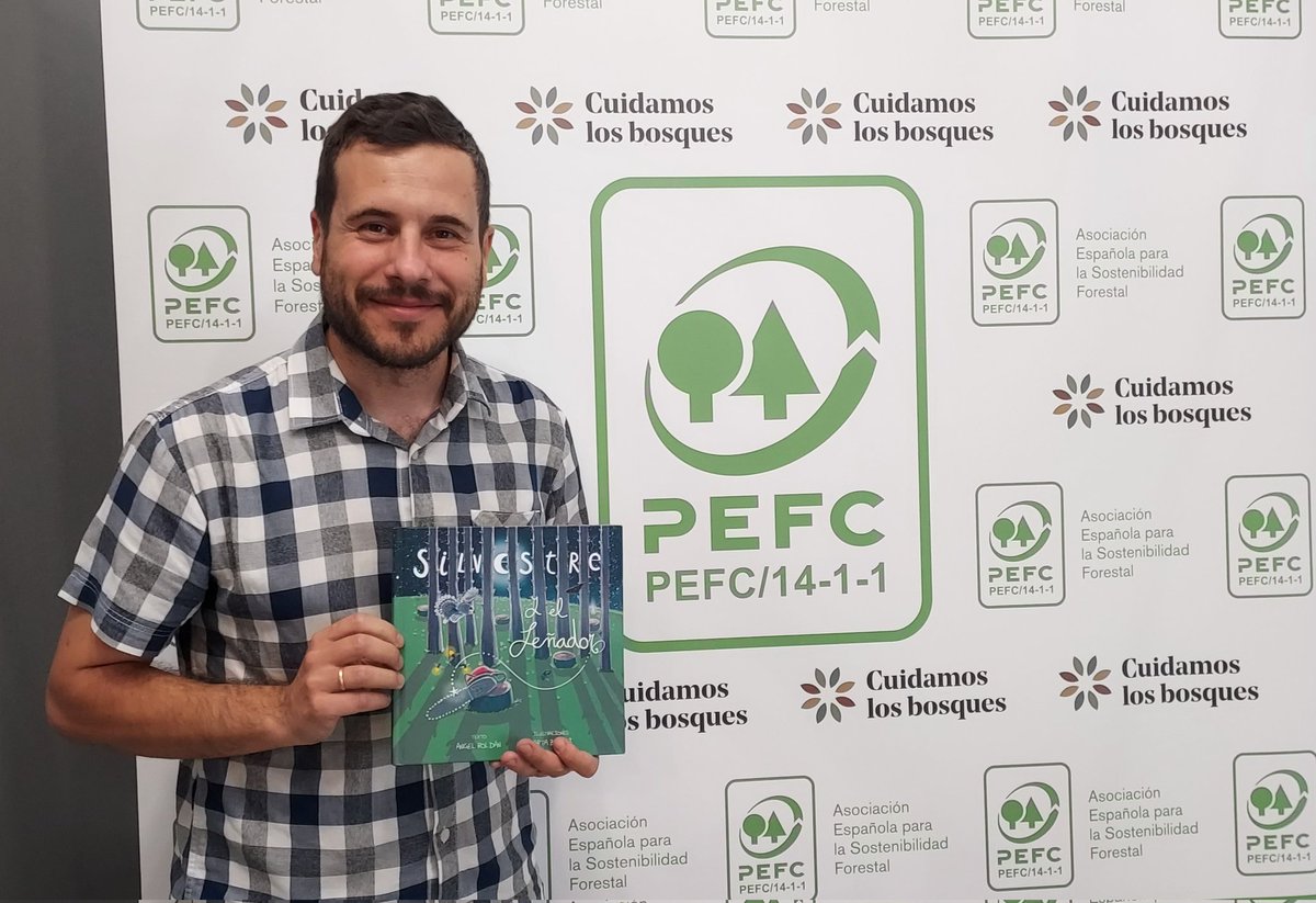 angelrm_escribe's tweet photo. Mañana os espero en el #DesafiodelBosque de @PEFCSpain
📍@FLMadrid - Pabellón Infantil
🗓4/06. 19:30 h
PRESENTO el cuento
 “Silvestre y el Leñador”
¡No te lo pierdas!

* Entrada libre hasta completar aforo

#educacionambiental #bosquesquecreanlibros #PEFC @benedi_marta https://t.co/0ydm0fFkky