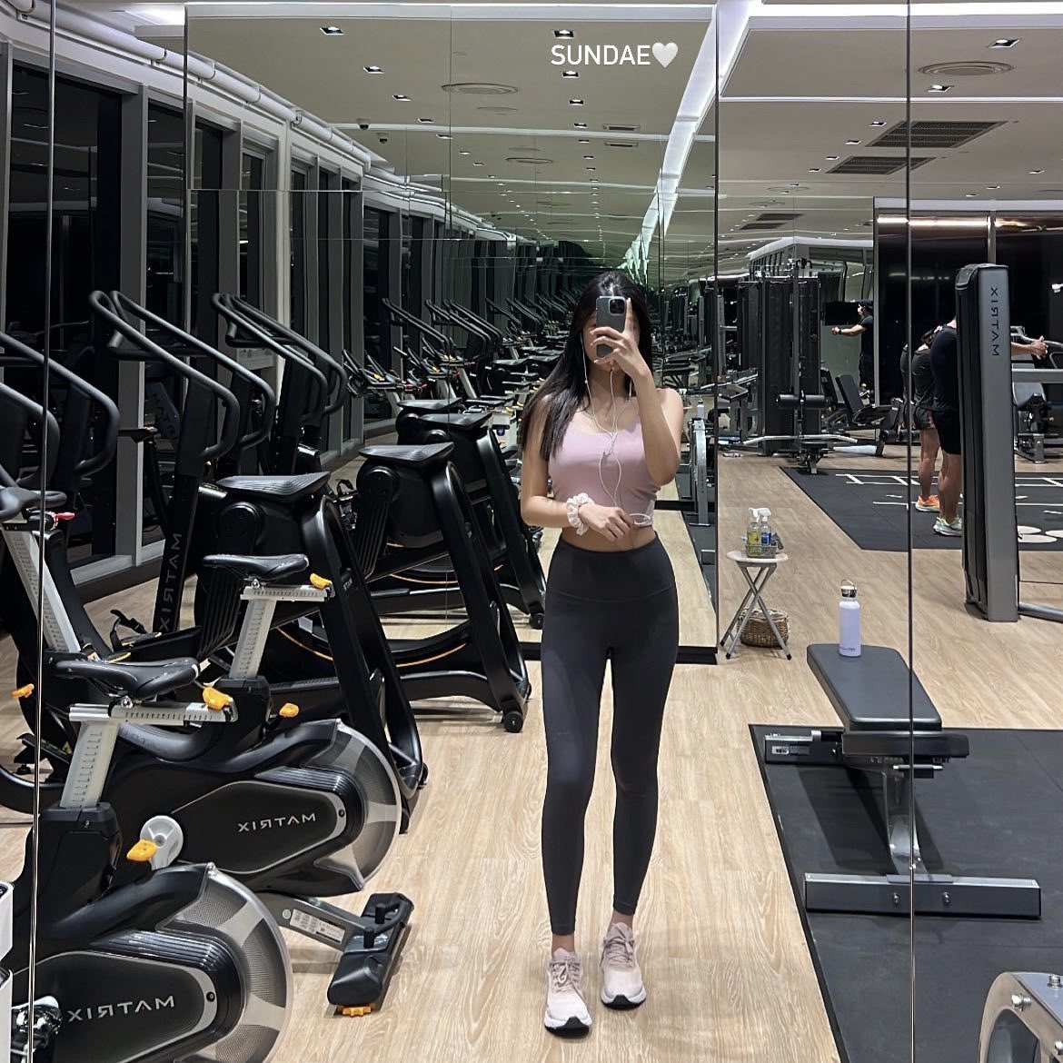 noeysavitta's tweet photo. แชร์วิธีควบคุมน้ำหนักของเนยเอง เวอ2023⭐️
1. ถ้ามื้อไหนกินเยอะ มื้อต่อไปจะกินน้อยมาก เช่นถ้าไปกืนหมูทะไม่อั้นกับเพื่อนตอนเย็น วันต่อไปจะทำ if กินแค่มื้อเที่ยงกับมื้อเย็นไม่เยอะ
2. ดื่มน้อยให้พอต่อร่างกาย พอดื่มน้ำเยอะความอยากของหวานจะน้อยลง ทำให้ลดน้ำหวานไปได้เยอะมาก https://t.co/02uBZVU47t
