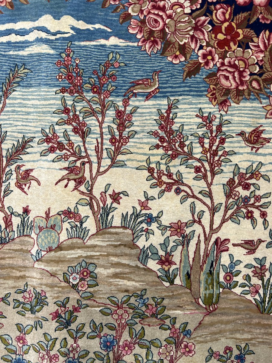SharafiCo's tweet photo. Part silk antique #Isfehan rug in the Tehran Carpet #Museum. “Heavens Gate”
#antiquerugs #persianrugs #handmade #bespoke #rugrepair
#interiordesign #tribalrugs #vintagerugs #rugcleaning https://t.co/j4BhiNqyMf