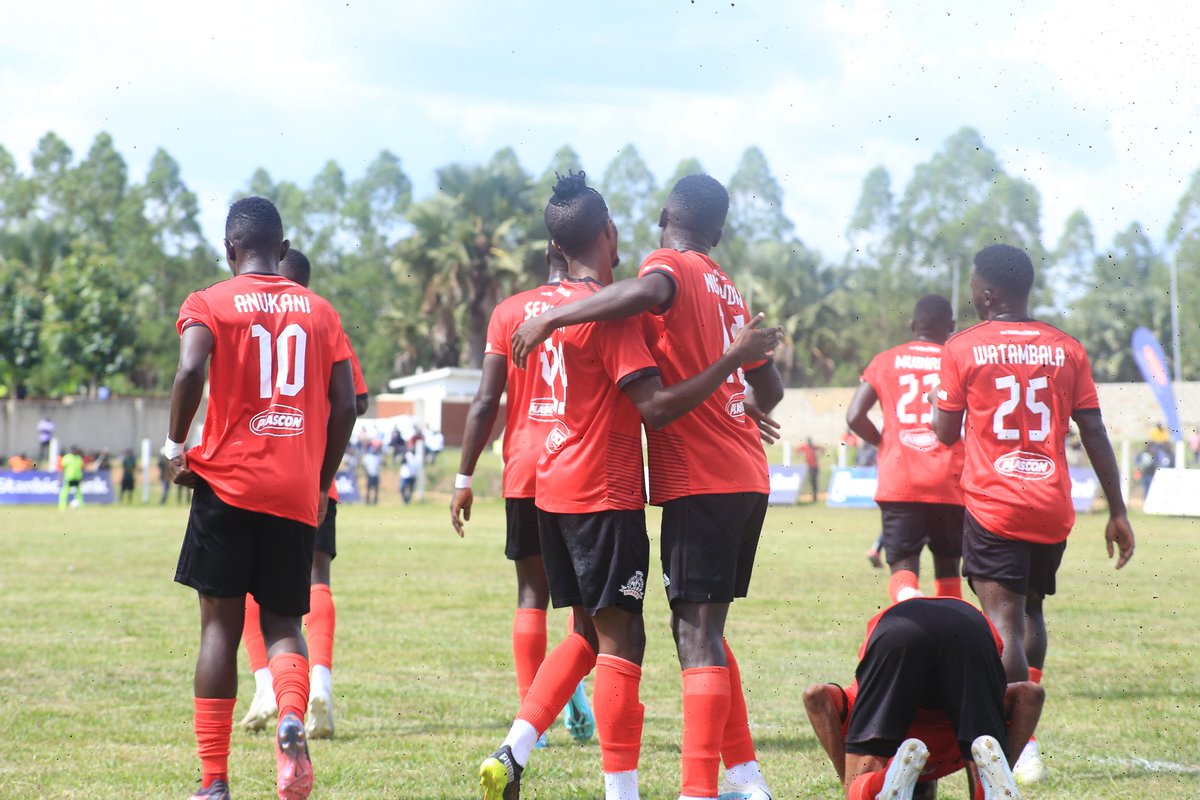 jbmutebi22's tweet image. @UgandaCup Final | 49th Edition

HT:
 Police FC 0-1 @VipersSC 
@miltonkarisa29

#StanbicUgandaCup | #POLVIP