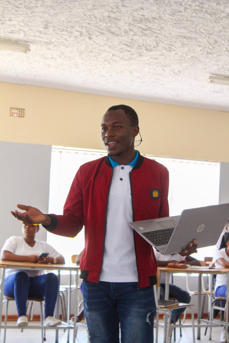 SAYWHATOrg's tweet photo. #HappeningNow day 2 of Peer Education training at Midlands State University.  Participants are being educated on SRHR &amp; its connections to GBV, HIV, TB, &amp; other current challenges affecting young people like drug &amp; substance abuse, and mental health.
@SwedeninZW https://t.co/RaXXPc32uC